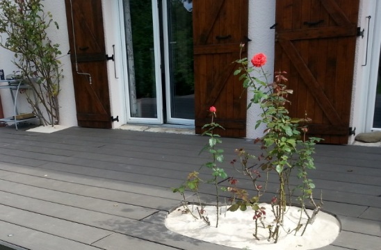 Negoce lames composite terrasse Aix-les-Bains